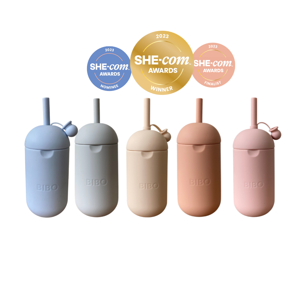 award winning silicone drink bottle with straw