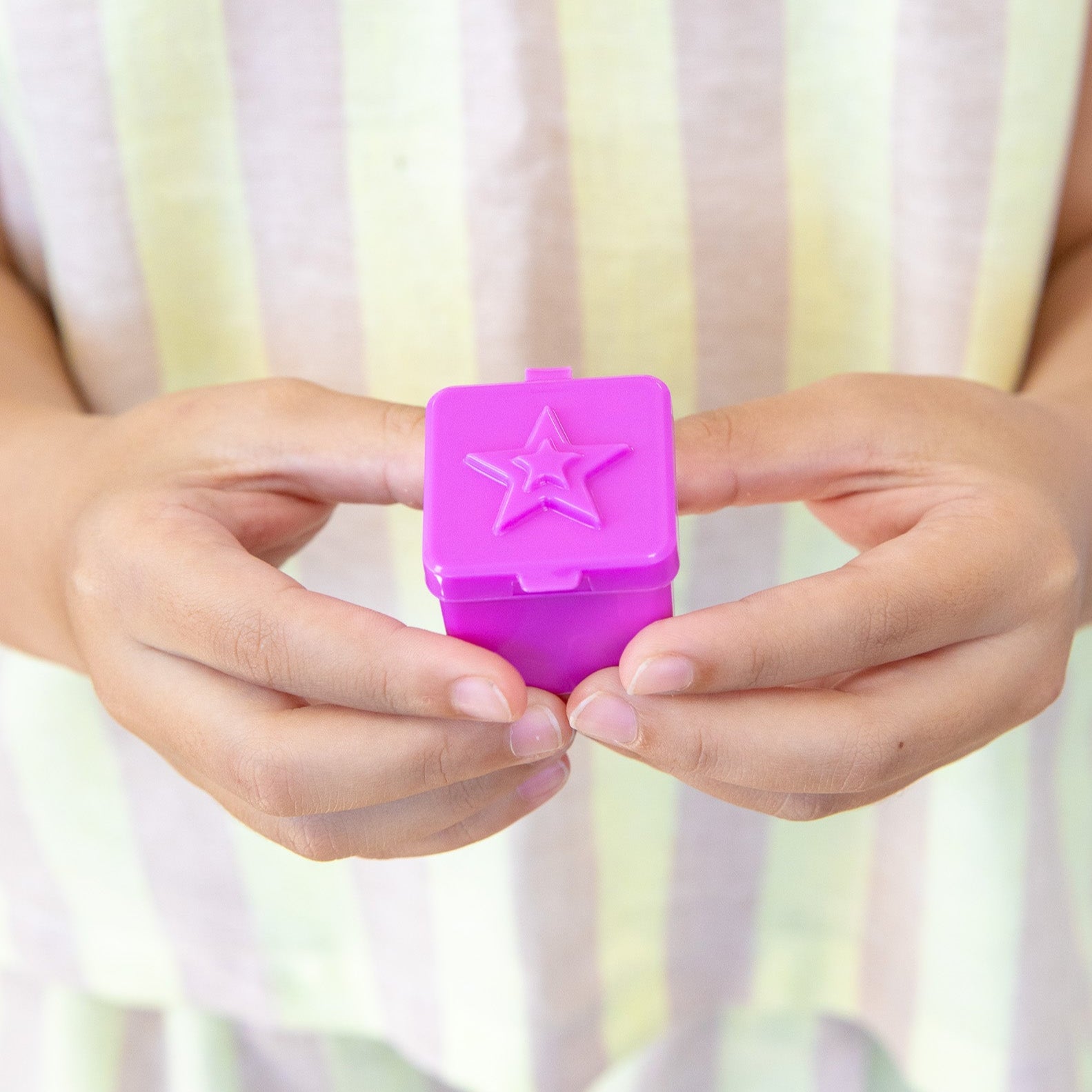 Fuchsia pink surprise dip box