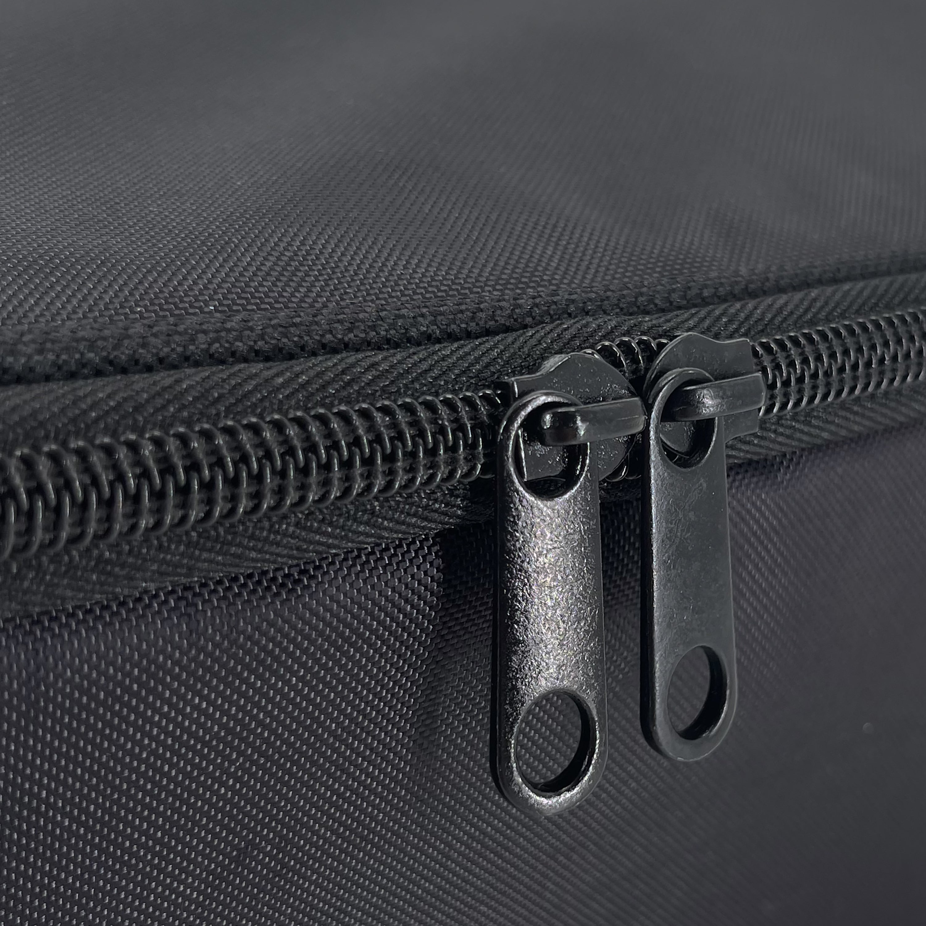 black insulated lunch bag Saachi