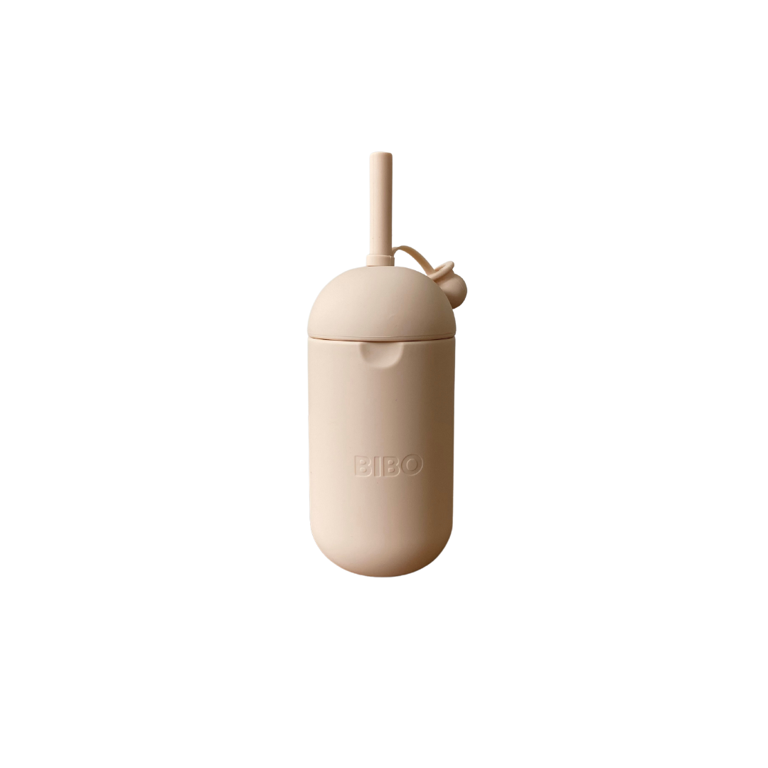 almond award winning silicone drink bottle with straw