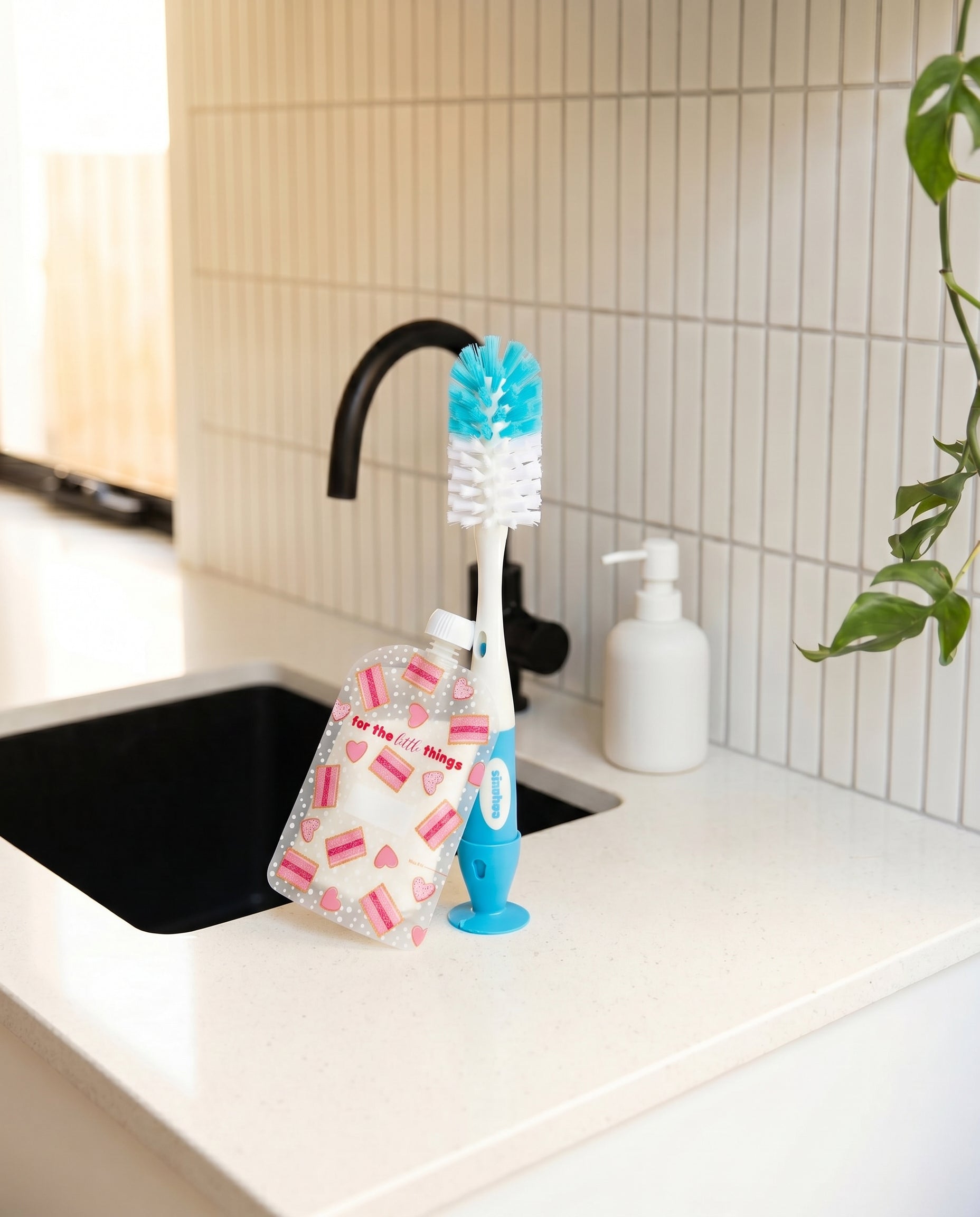 Sinchies Cleaning Brush