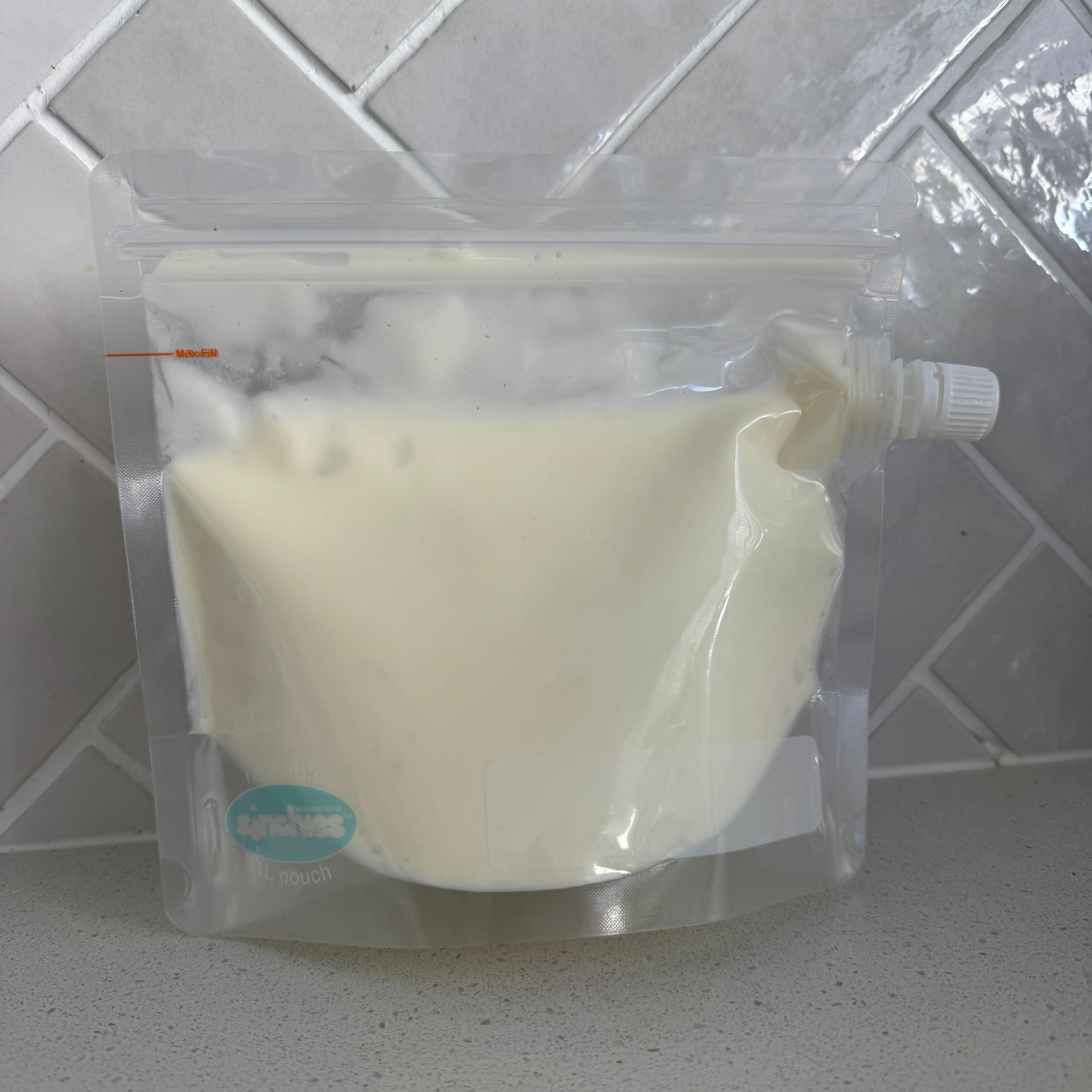 Yoghurt filler pouch