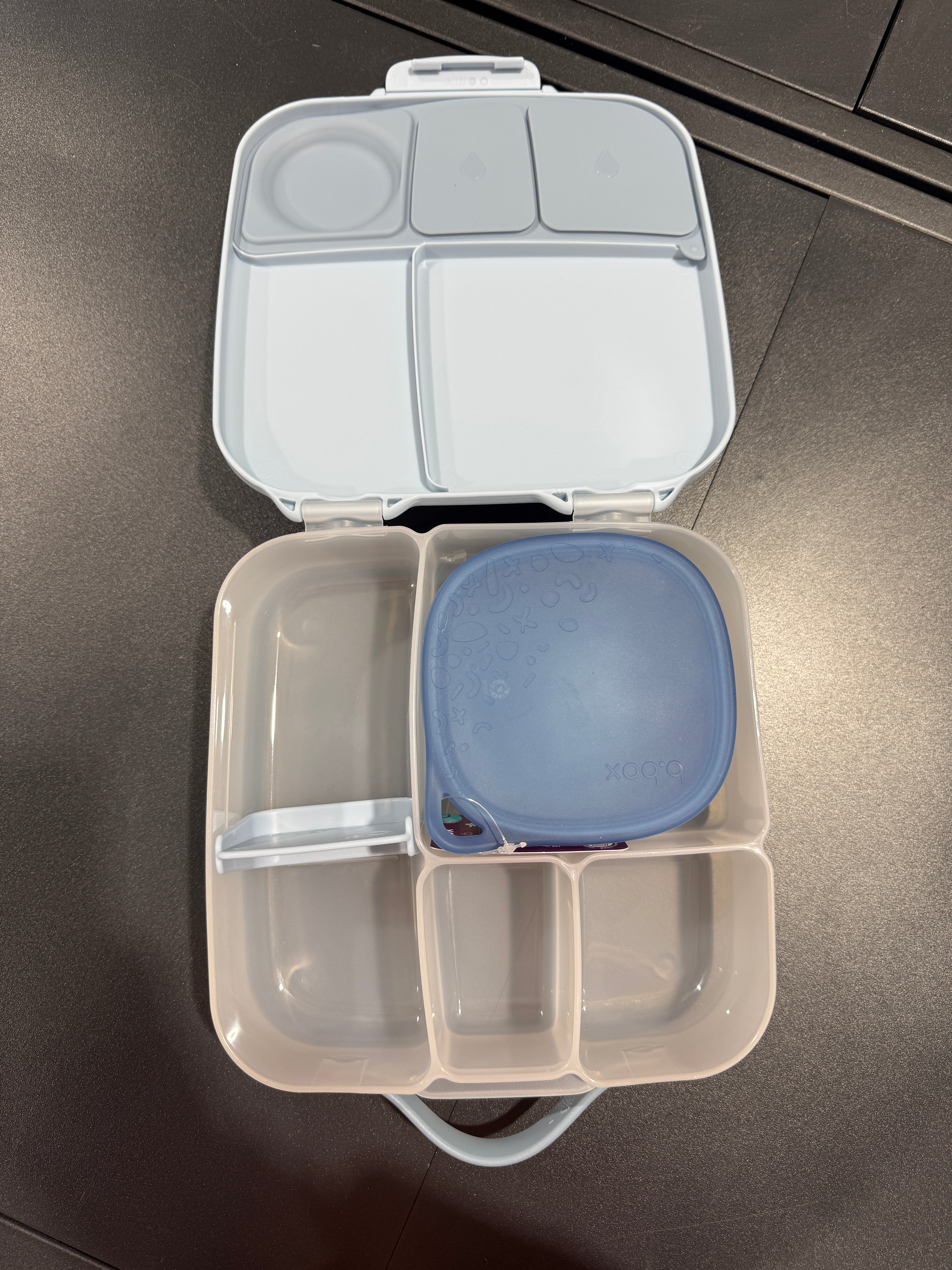 bbox blue lunch tub in lunch box