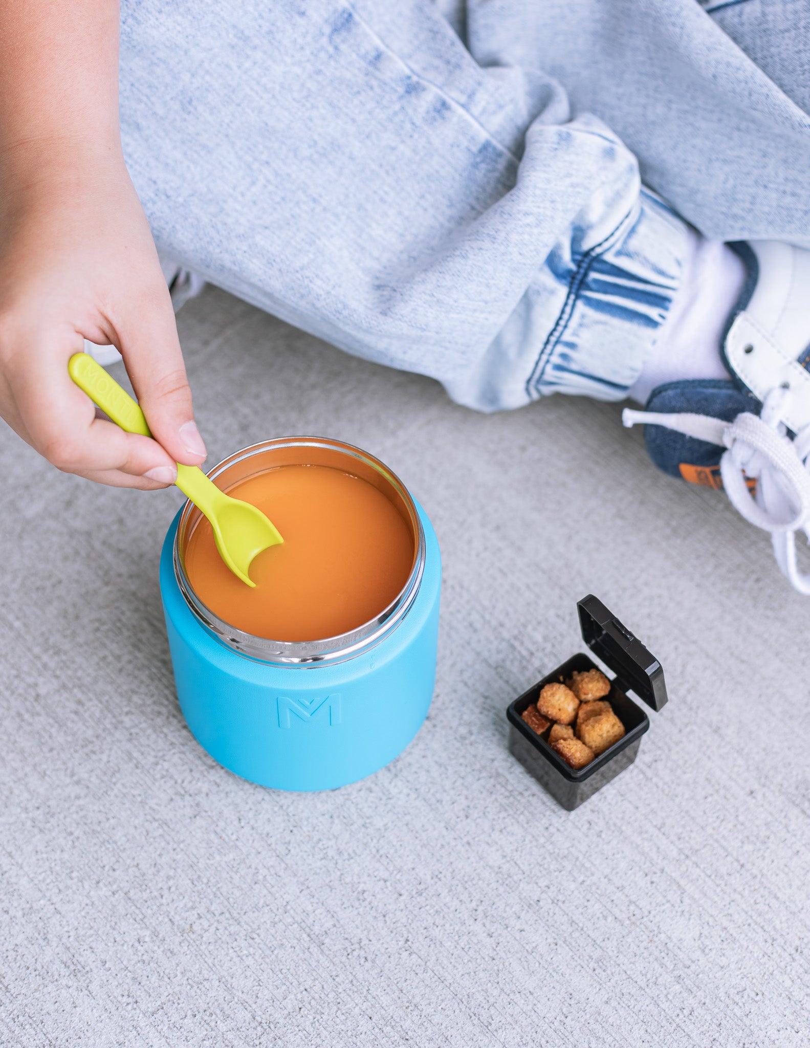 blue insulated food jar