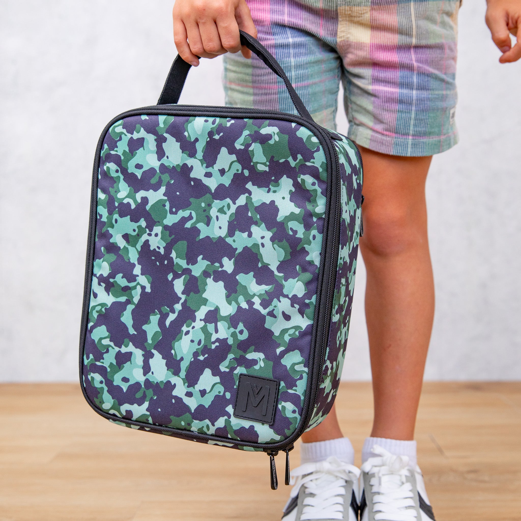 Stealth camo insulated lunch bag