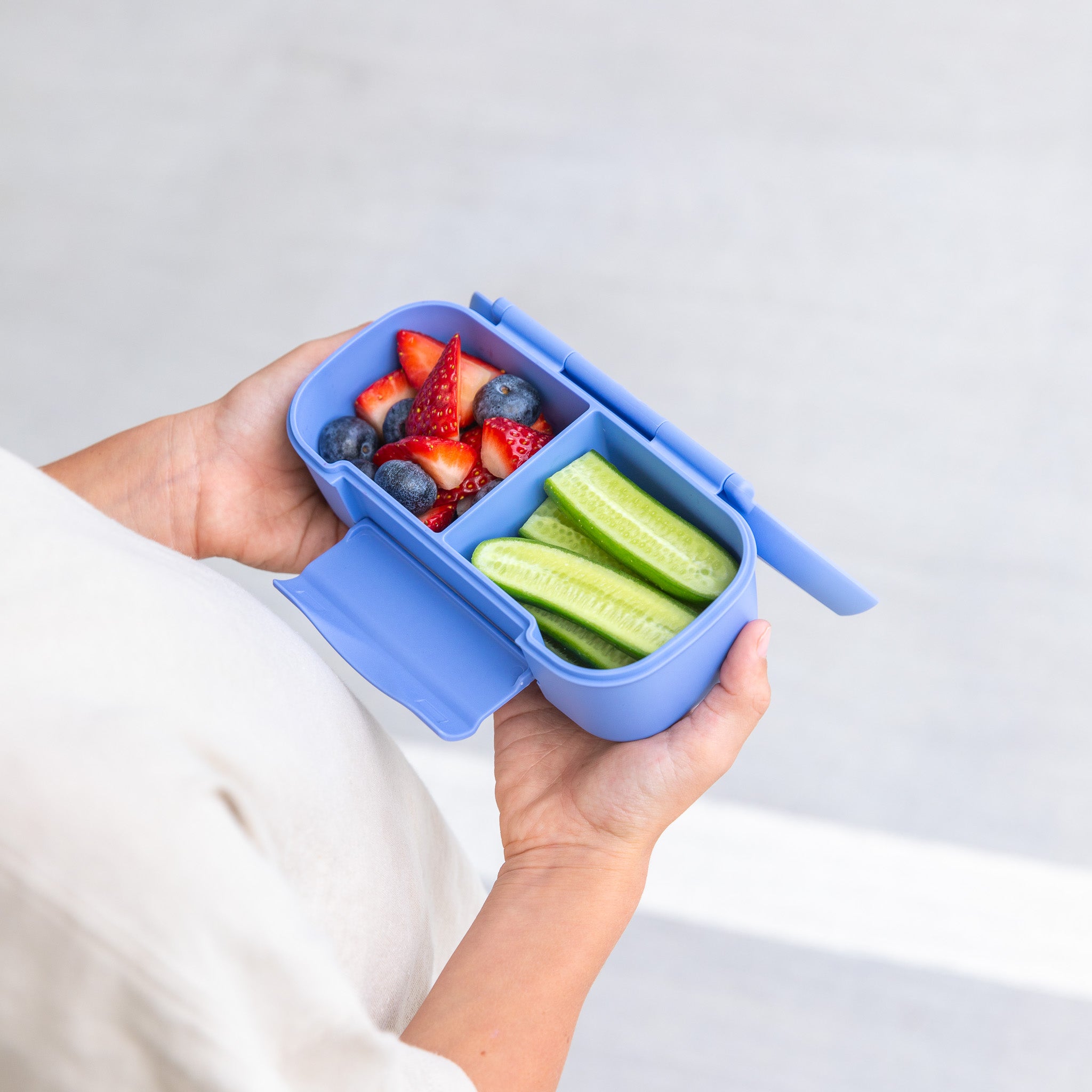 Blue snack box by MOntiiCo