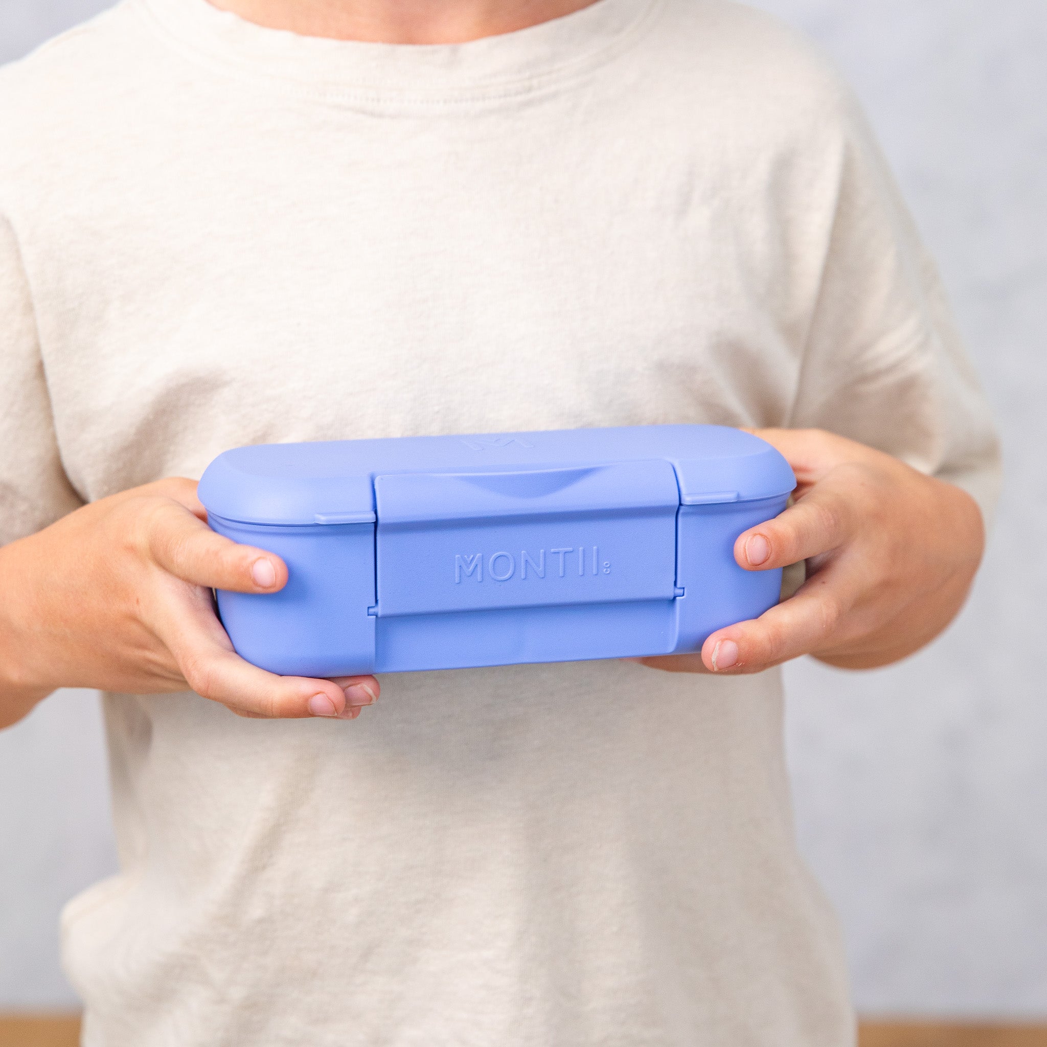 Blue snack box by MOntiiCo